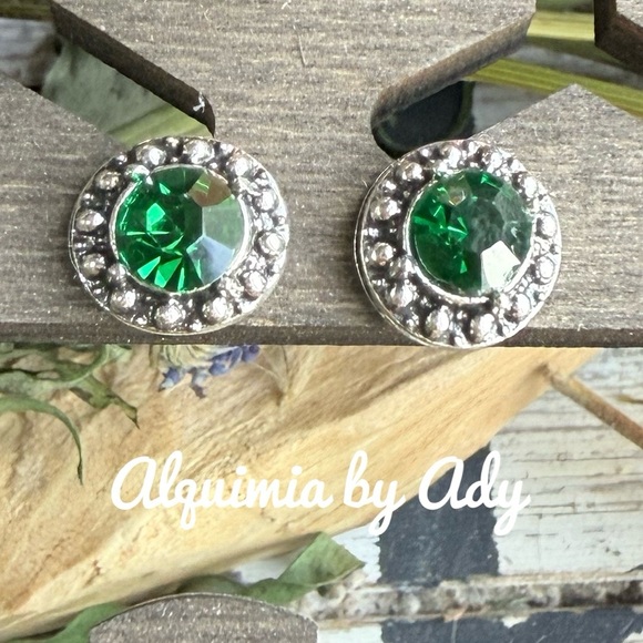 Alquimia Green and Silver Earrings with Intricate Design - Picture 1 of 1